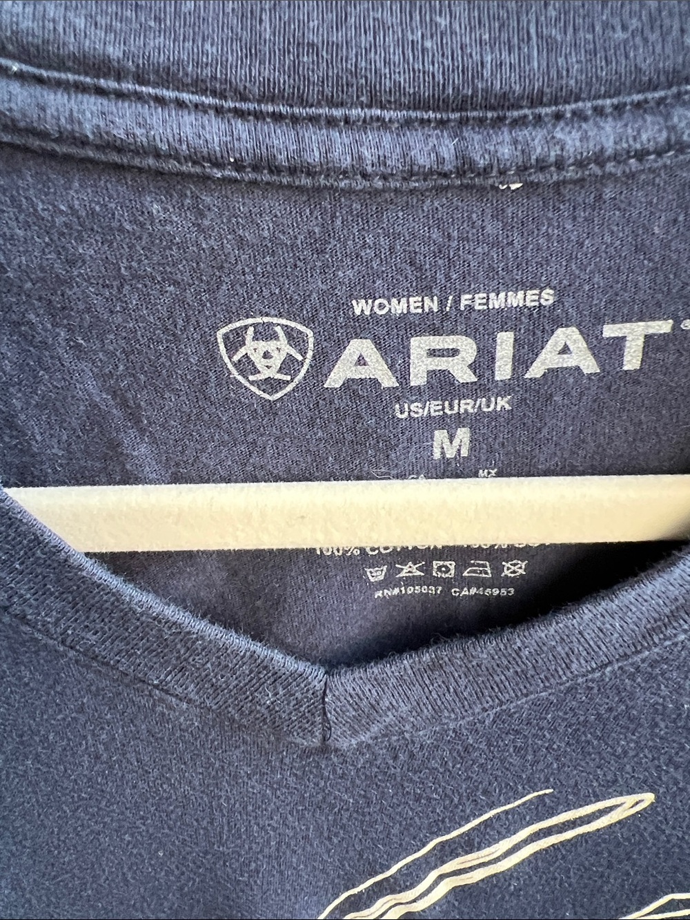 Ariat Women's "Hay Girl" Horse Graphic V-Neck Tee Navy Blue M - Picture 2 of 4